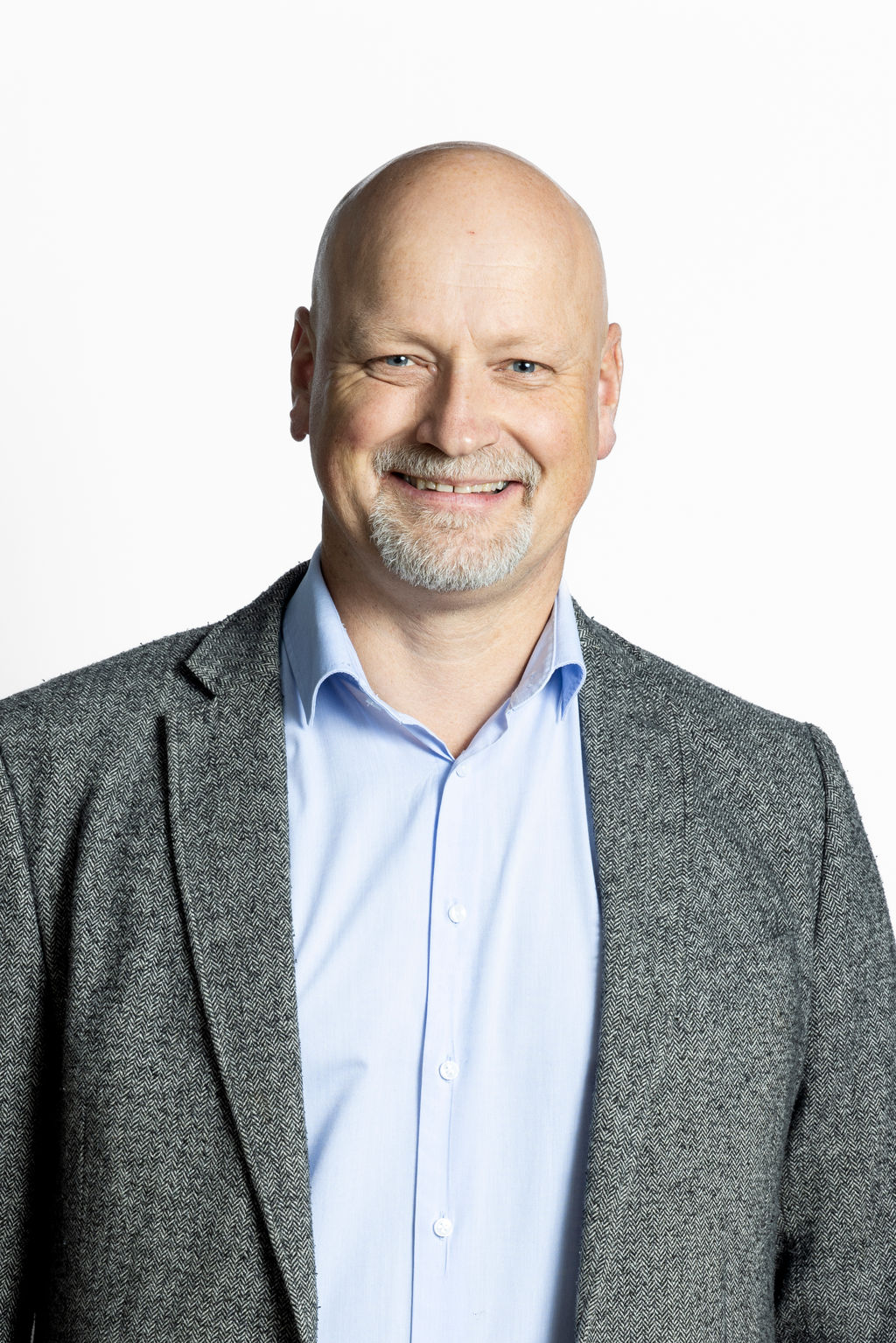 Portrait photo of board member Daniel Bäckström
